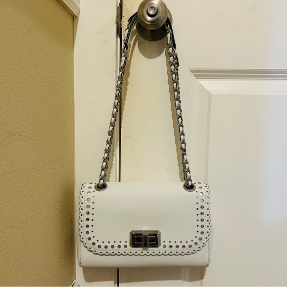 Michael Kors Hannah White Saffiano Leather Scallop Crossbody Bag NWOT - Picture 10 of 11